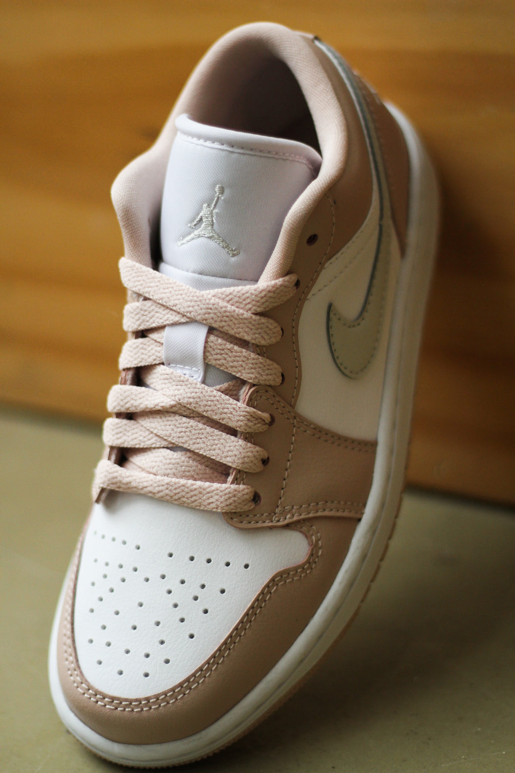 W AIR JORDAN 1 LOW 