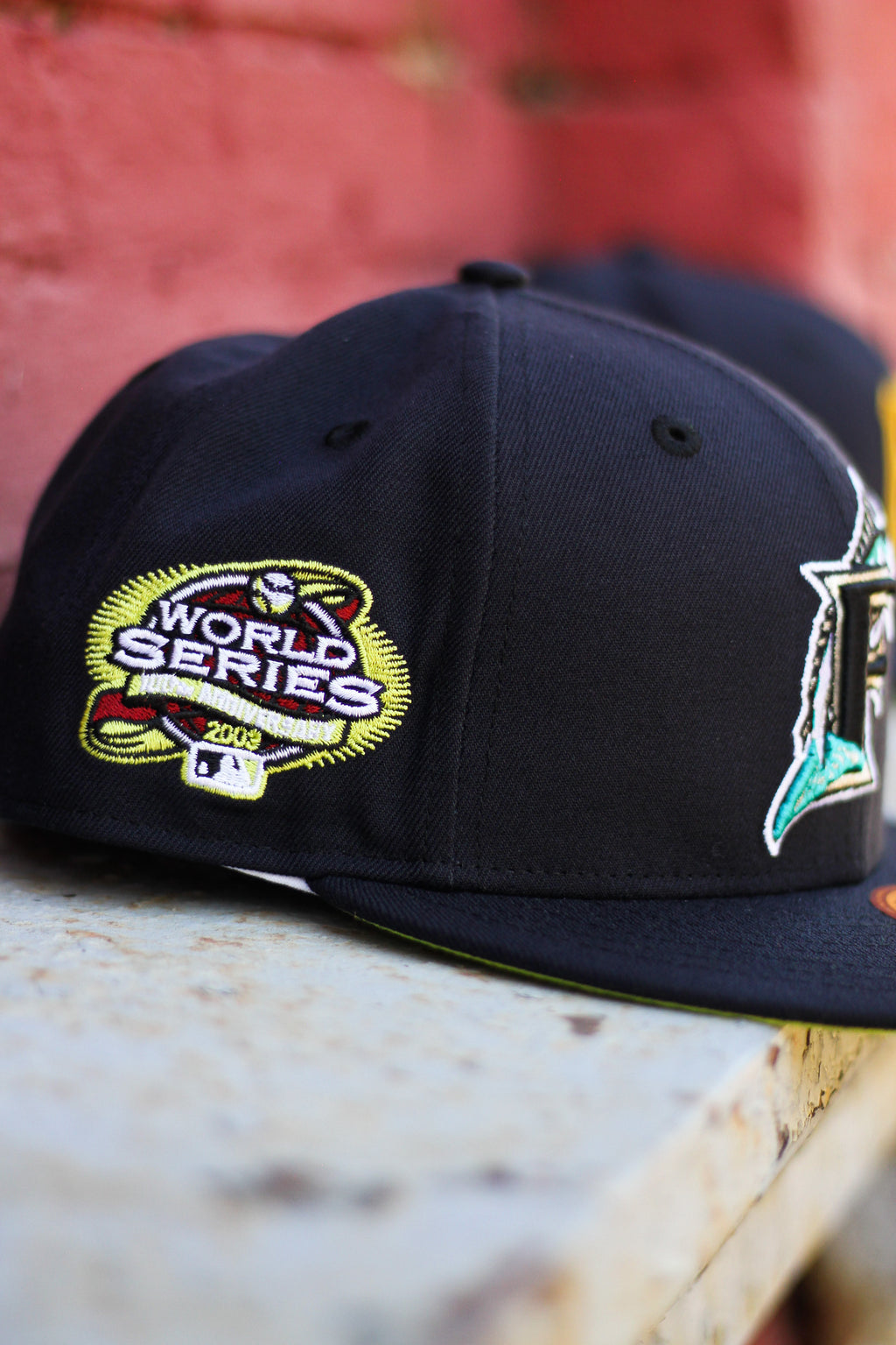 2005 HOUSTON ASTROS NAVY FITTED W/ KIWI UNDER VISOR