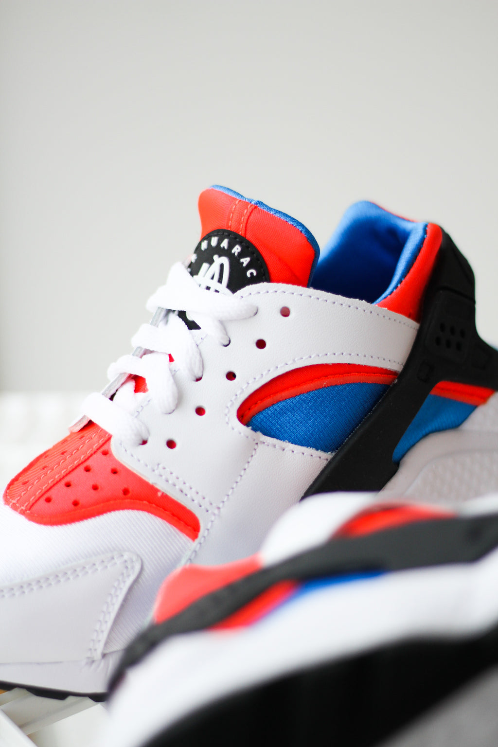 Nike air hotsell huarache bright crimson