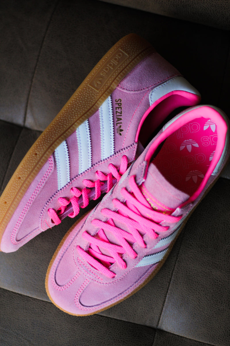 W ADIDAS HANDBALL SPEZIAL " LUCID PINK/FOOTWEAR WHITE/GOLD METALLIC"