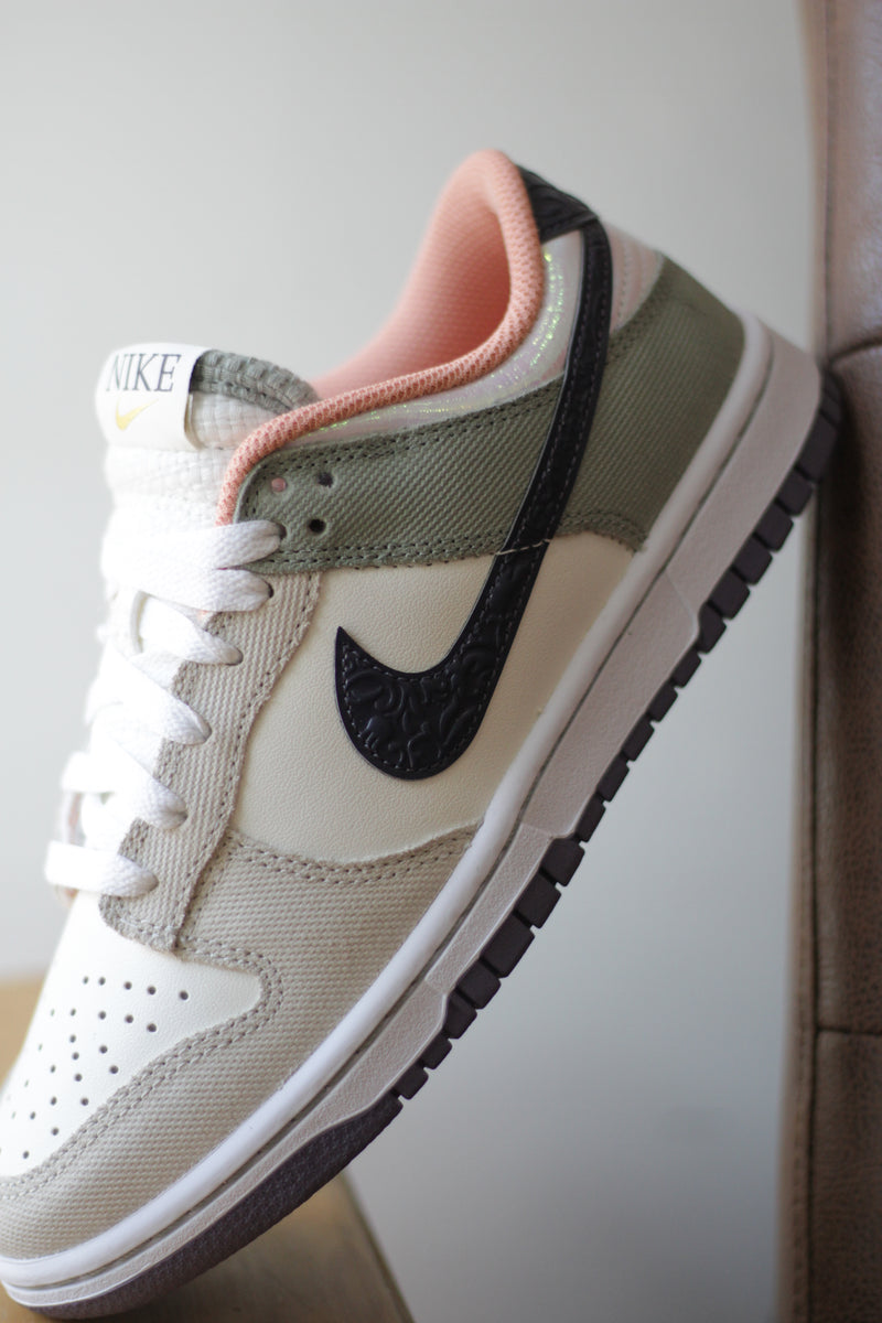 DUNK LOW RETRO SE "SAIL/GRIDIRON-LIGHT BONE-JADE HORIZON"