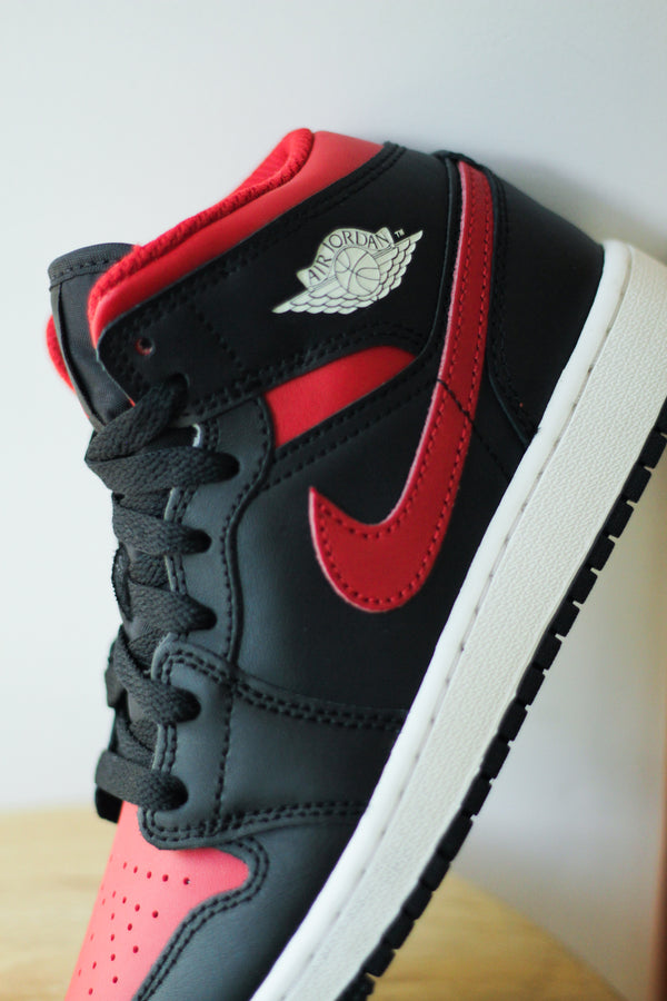 AIR JORDAN 1 MID (GS) "BLACK/VARSITY RED-SUMMIT WHITE"