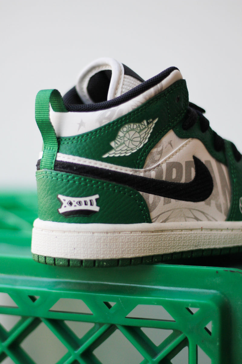 AIR JORDAN 1 MID SE (PS) "PINE GREEN/SAIL-BLACK-TEAM ORANGE"