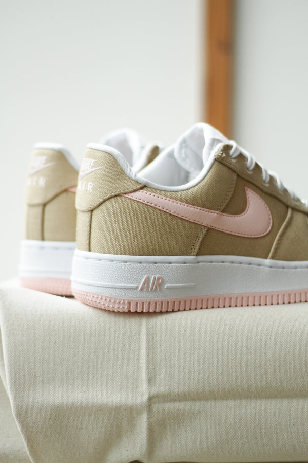 NIKE AIR FORCE 1 RETRO "LINEN/ATMOSPHERE-WHITE"