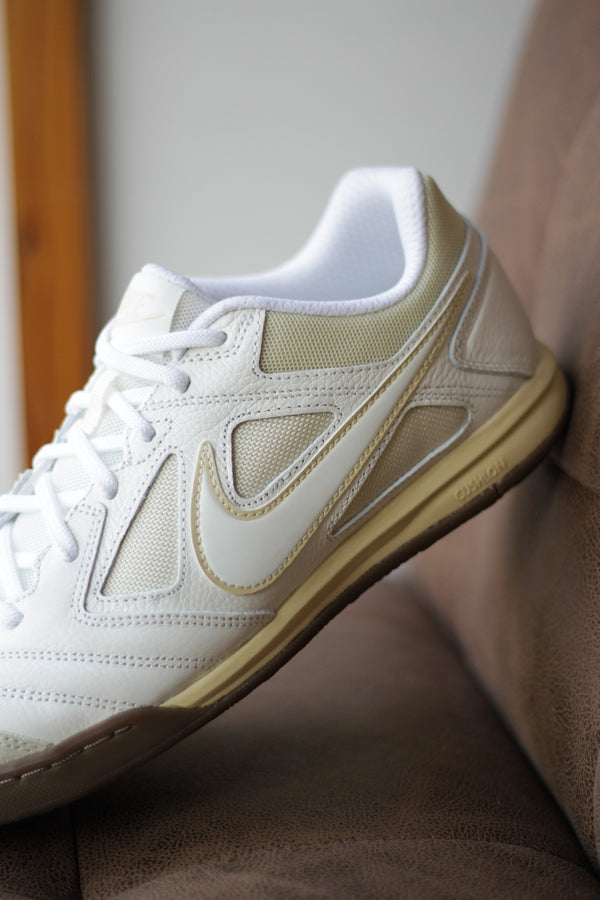 NIKE GATO "SAIL/LT KHAKI-WHITE-GUM DARK BROWN"