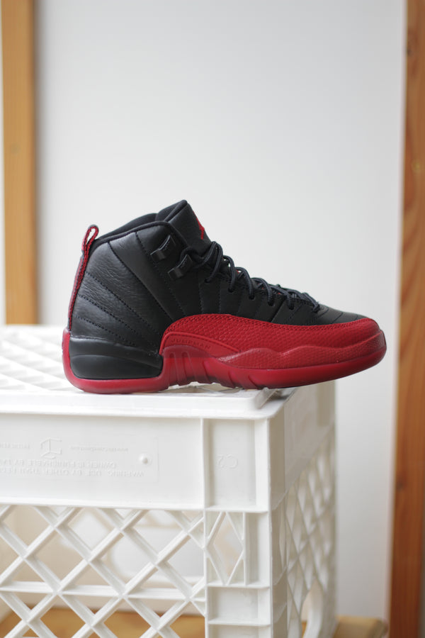 AIR JORDAN 12 RETRO (GS) "BLACK/VARSITY RED"