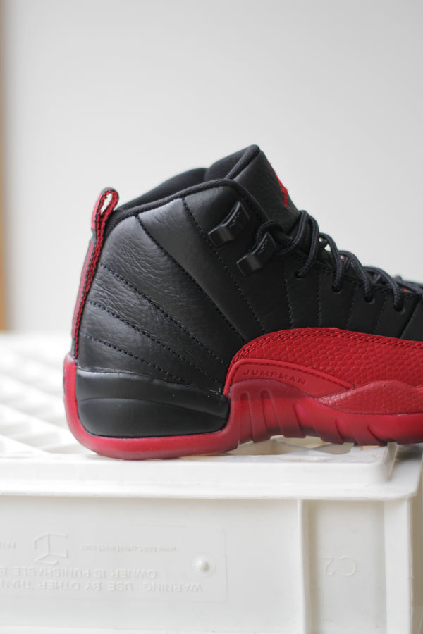 AIR JORDAN 12 RETRO (GS) "BLACK/VARSITY RED"