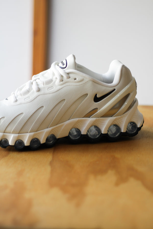 W NIKE AIR MAX DN8 "SAIL/BLACK-FOSSIL"