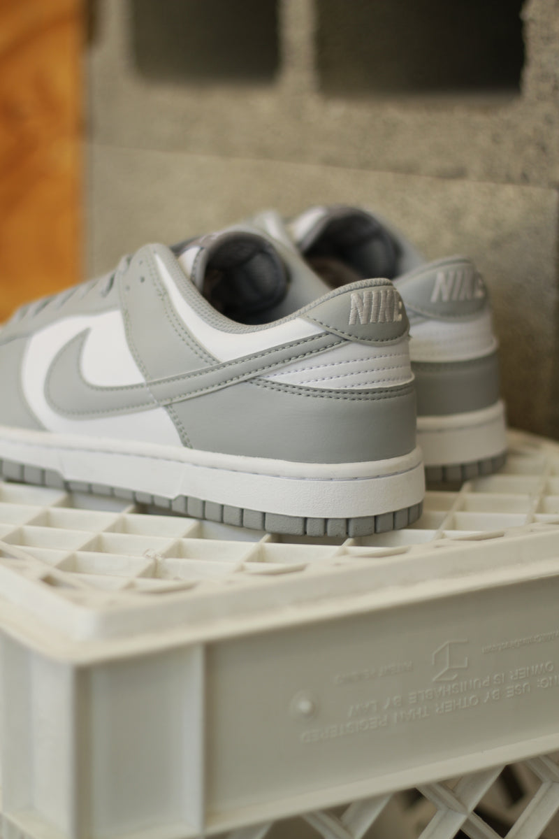 NIKE DUNK LOW RETRO "WHITE/LT SMOKE GREY-WHITE"