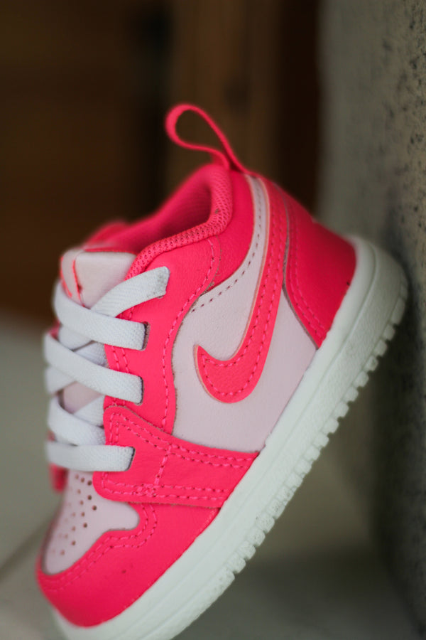 JORDAN 1 LOW ALT (TD) "PINK FOAM/HYPER PINK-SUMMIT WHITE"