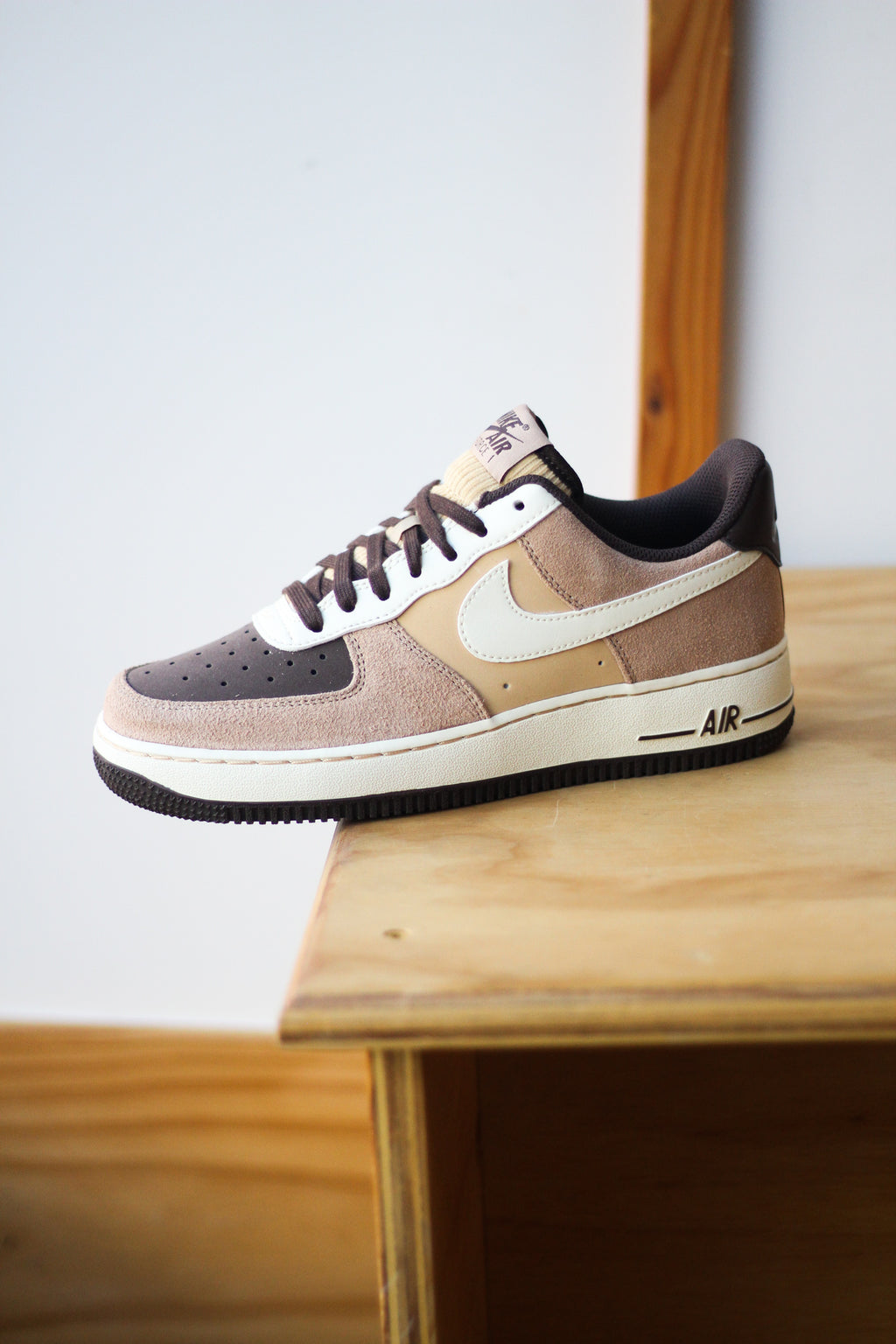 Nike Air Force 1 '07 LV8 Hemp Suede