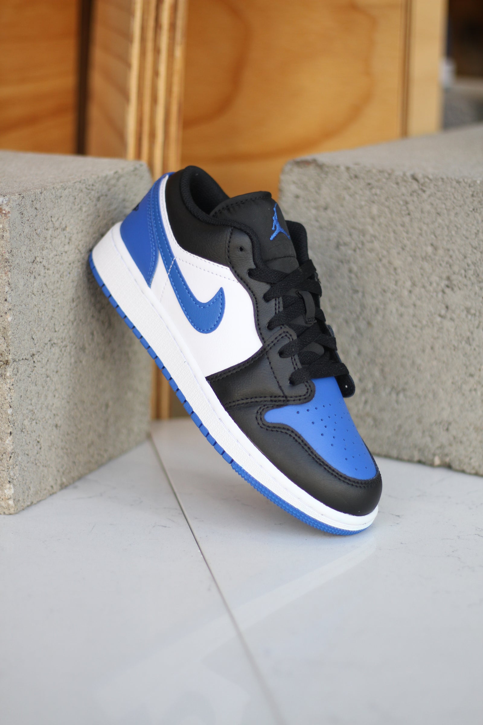 Air jordan royal blue 1 on sale