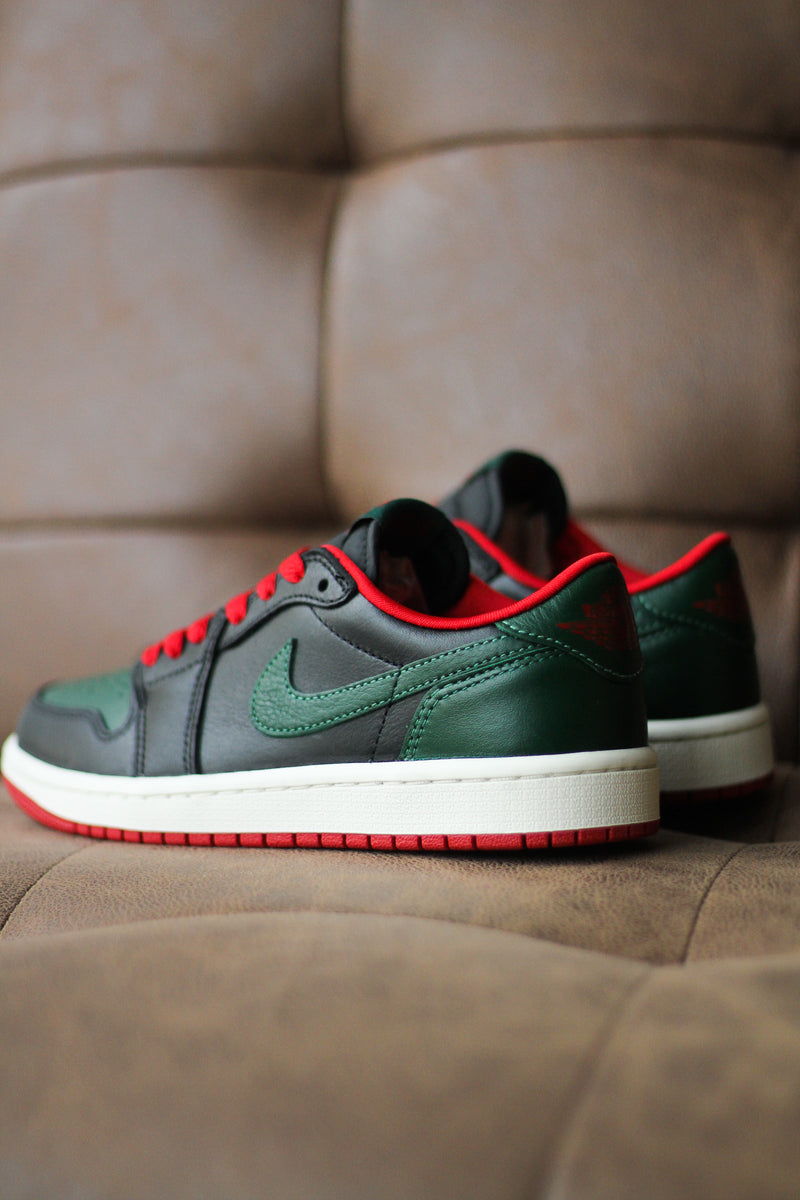 W AIR JORDAN 1 LOW OG "BLACK/GORGE GREEN"