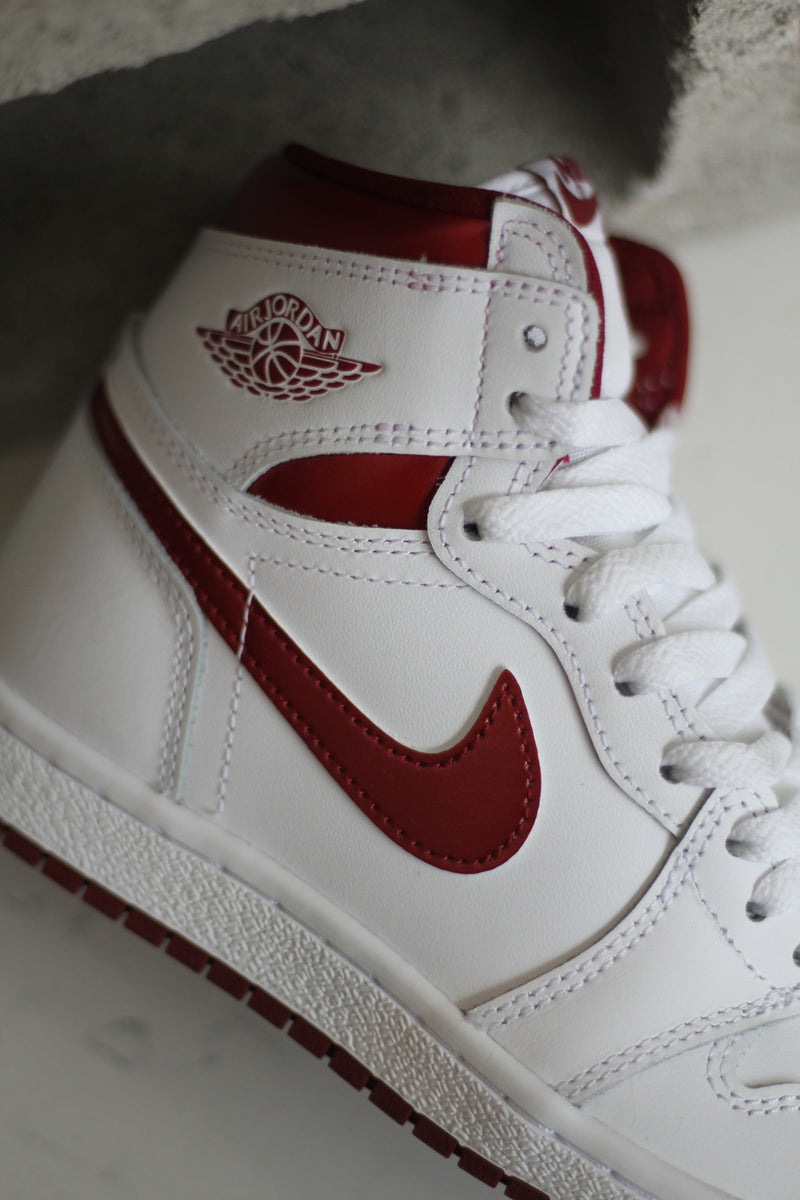 AIR JORDAN 1 HIGH '85 "METALLIC BURGUNDY"