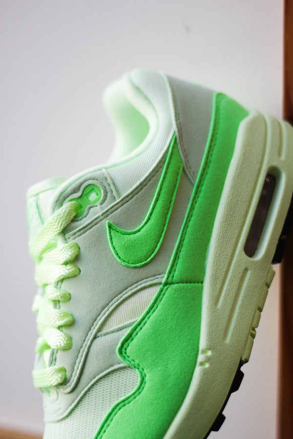 W AIR MAX 1 '87 "VAPOR GREEN"