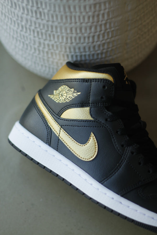 AIR JORDAN 1 MID "METALLIC GOLD"