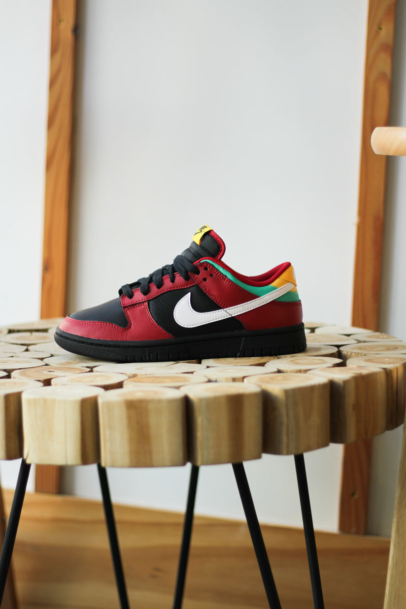 DUNK LOW RETRO LTD GYM RED Sneaker Room