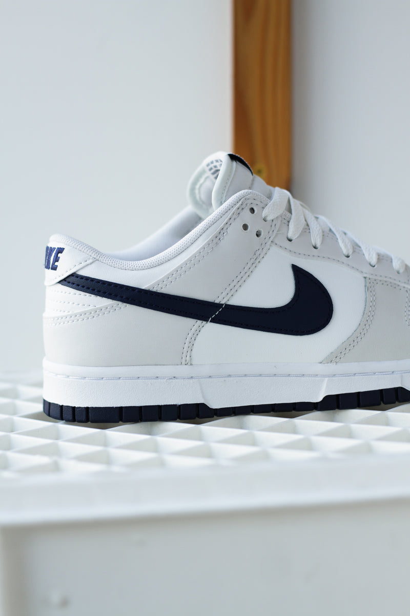 DUNK LOW RETRO "SUMMIT WHITE/MIDNIGHT NAVY"