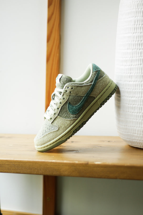 W DUNK LOW "OLIVE AURA"