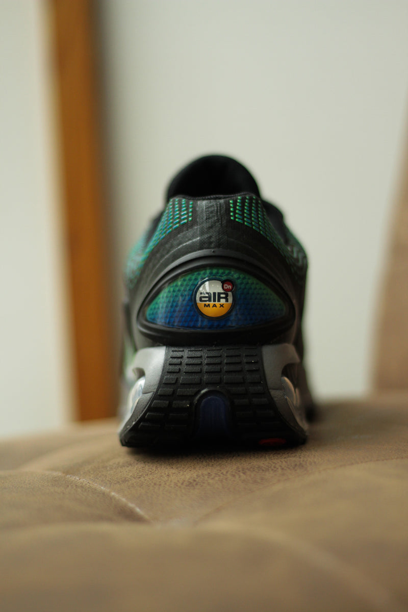 AIR MAX DN "BLACK/HYPER COBALT"