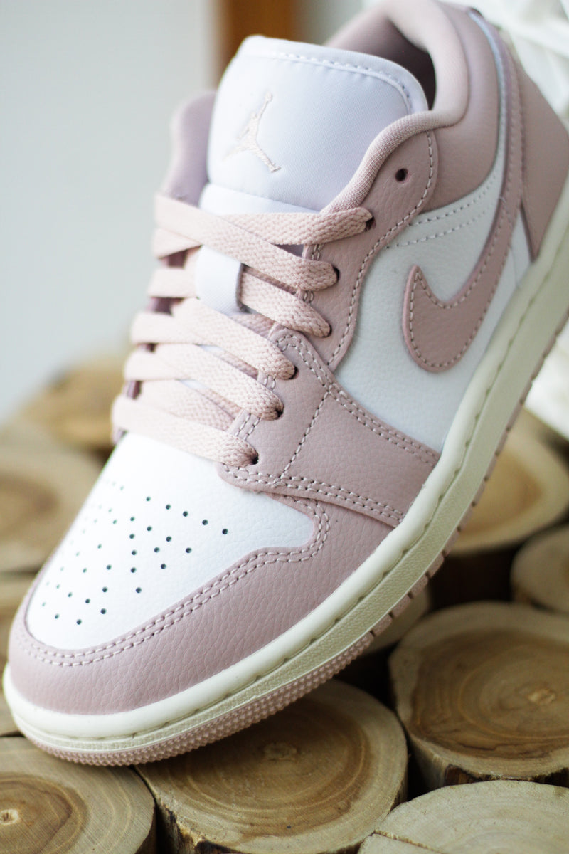 W AIR JORDAN 1 LOW "PINK OXFORD"