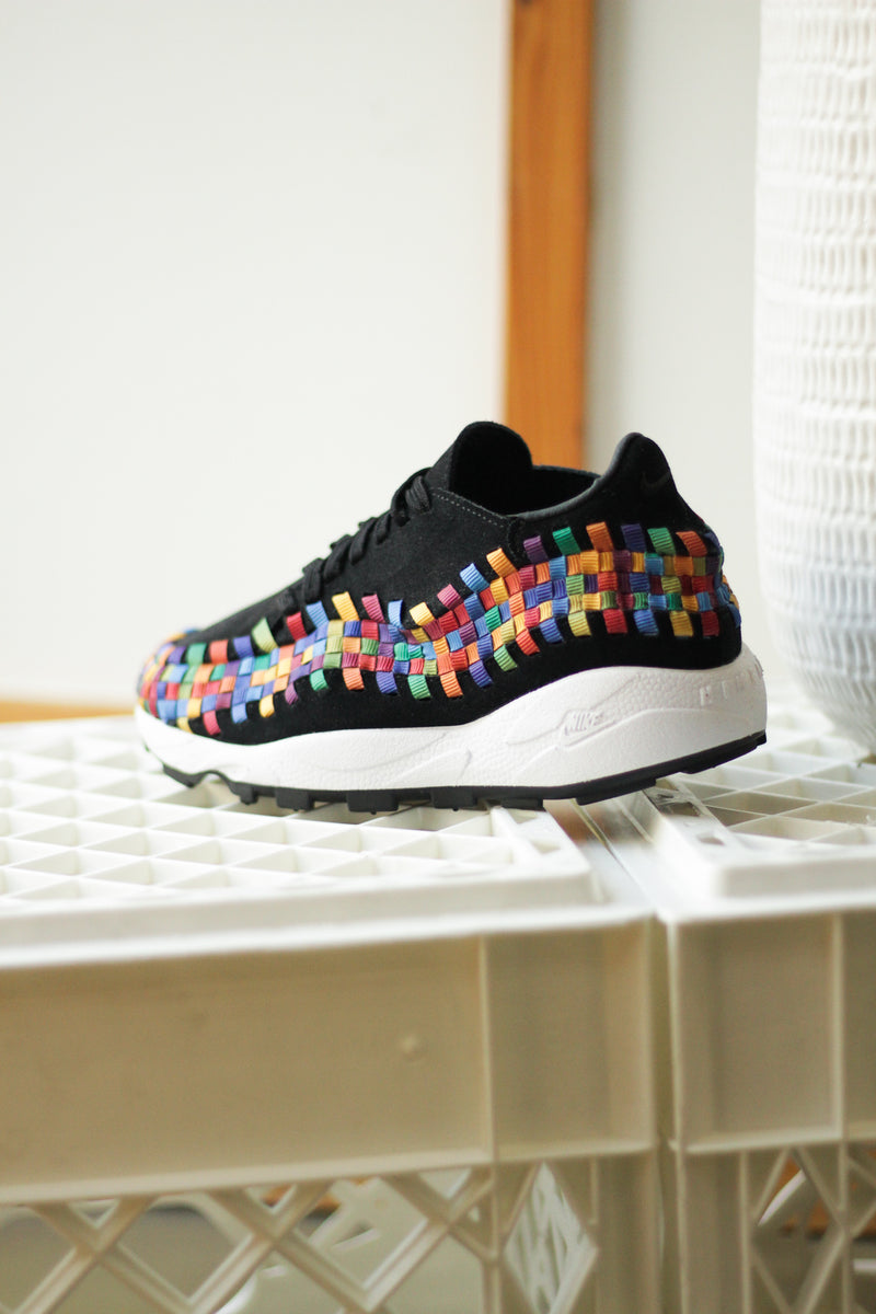 W AIR FOOTSCAPE WOVEN "BLACK/MULTI"