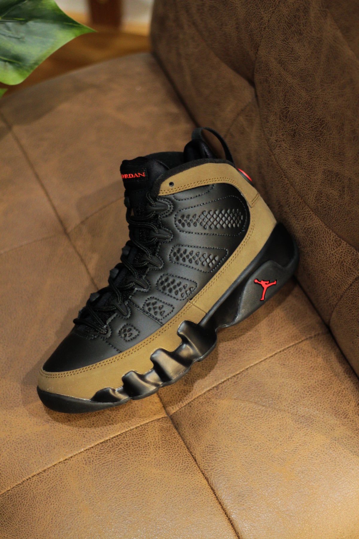 Air Jordan 9 Retro store 5.5y