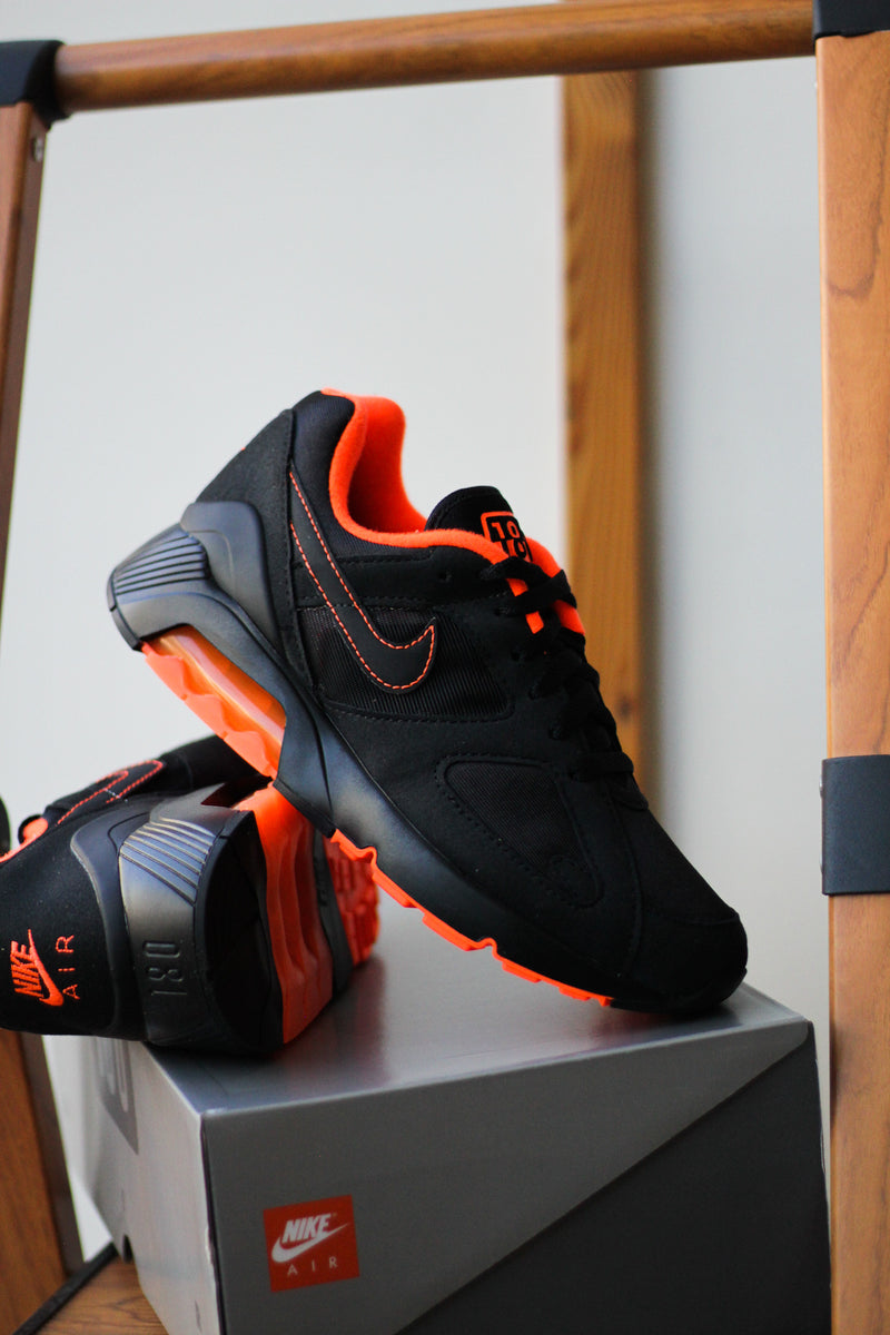 AIR 180 "BLACK/HYPER CRIMSON"