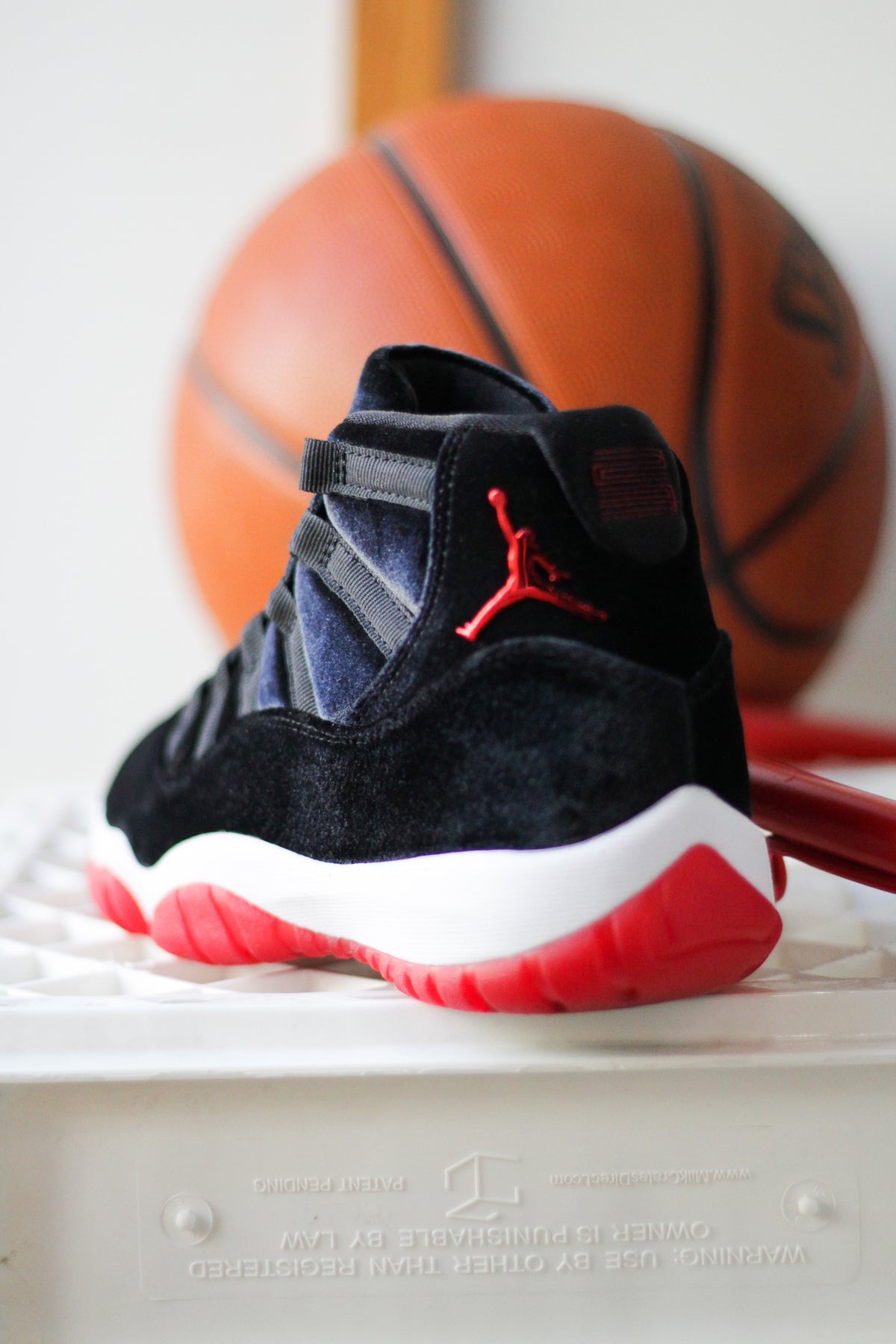 W AIR JORDAN 11 RETRO BLACK GYM RED Sneaker Room