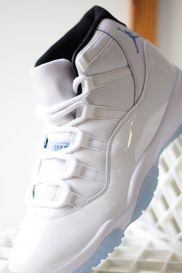 AIR JORDAN 11 RETRO "LEGEND BLUE"