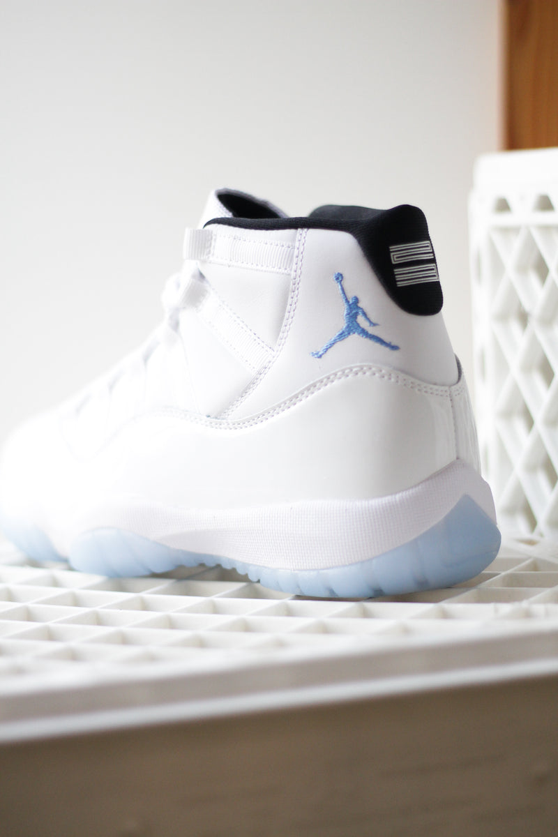 AIR JORDAN 11 RETRO "LEGEND BLUE"