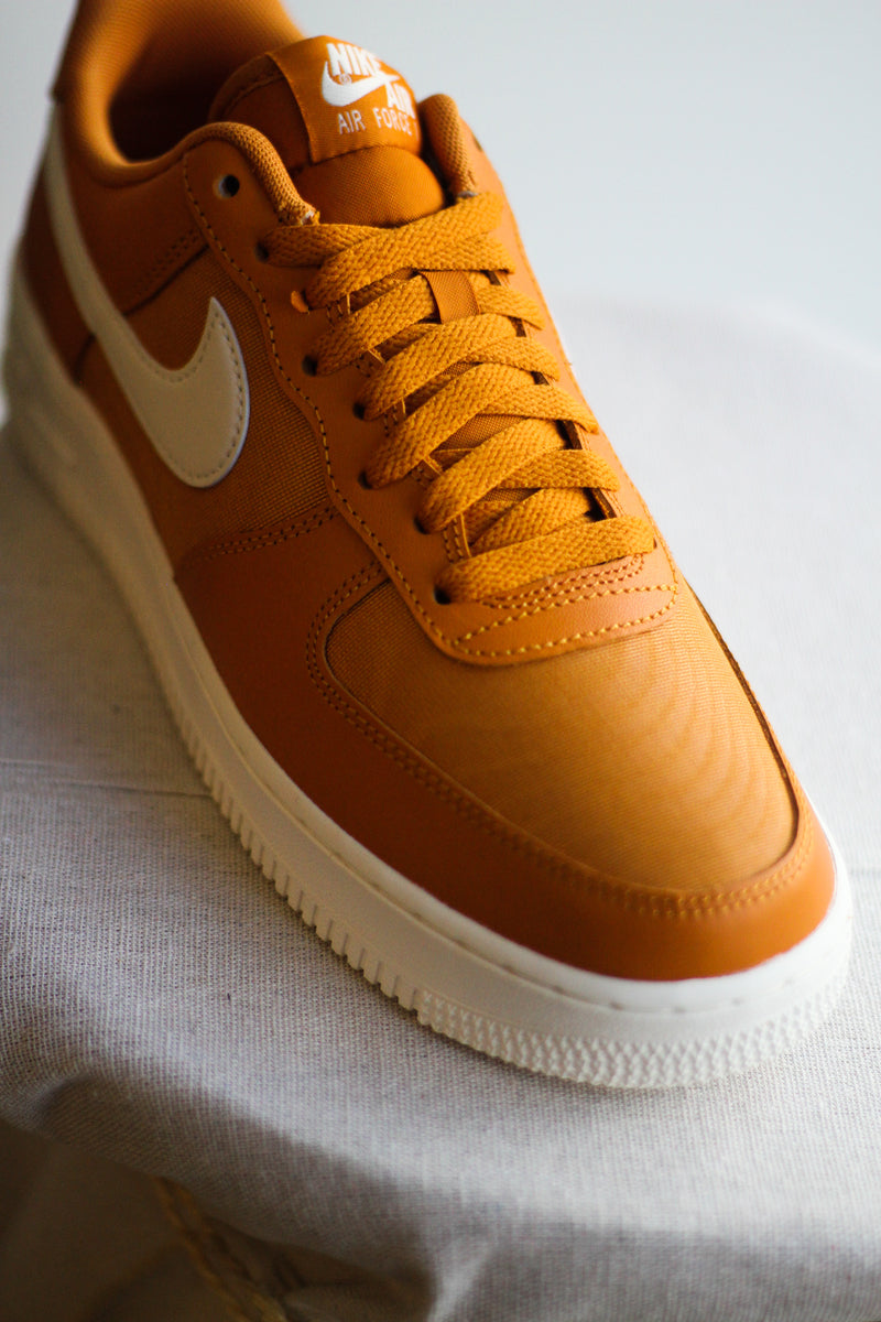 nike air force 1 07 LV8 monarch size 10