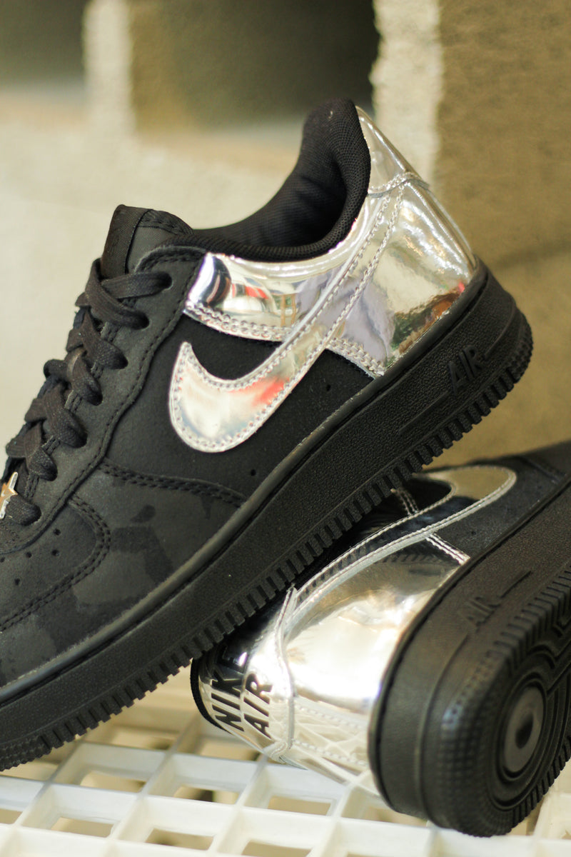 AIR FORCE 1 LOW RETRO "BLACK/CHROME"