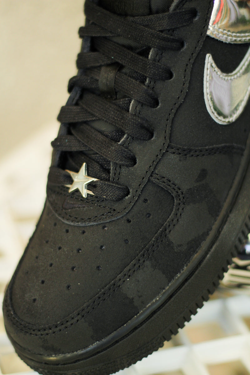 AIR FORCE 1 LOW RETRO "BLACK/CHROME"