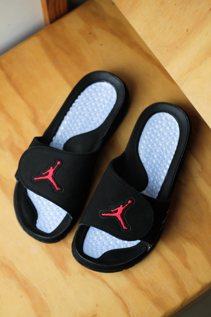 HYDRO 5 RETRO SLIDE (GS) "BLACK/FIRE RED"