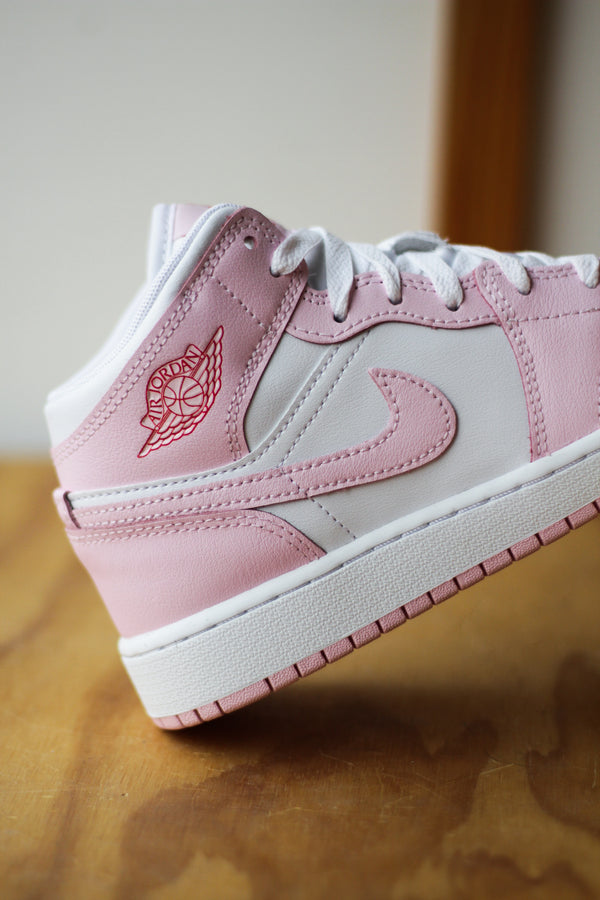 AIR JORDAN 1 MID (GS) "PINK FOAM"