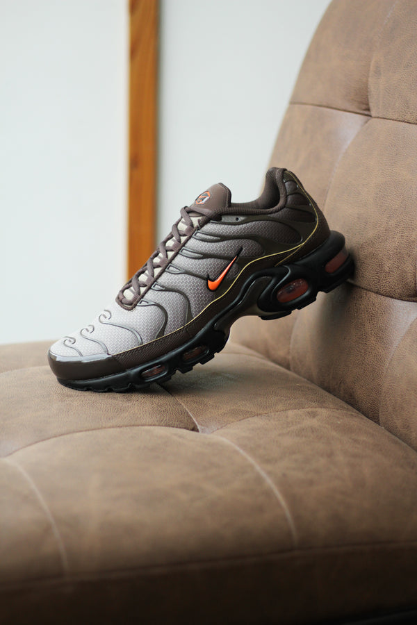 AIR MAX PLUS "BAROQUE BROWN"