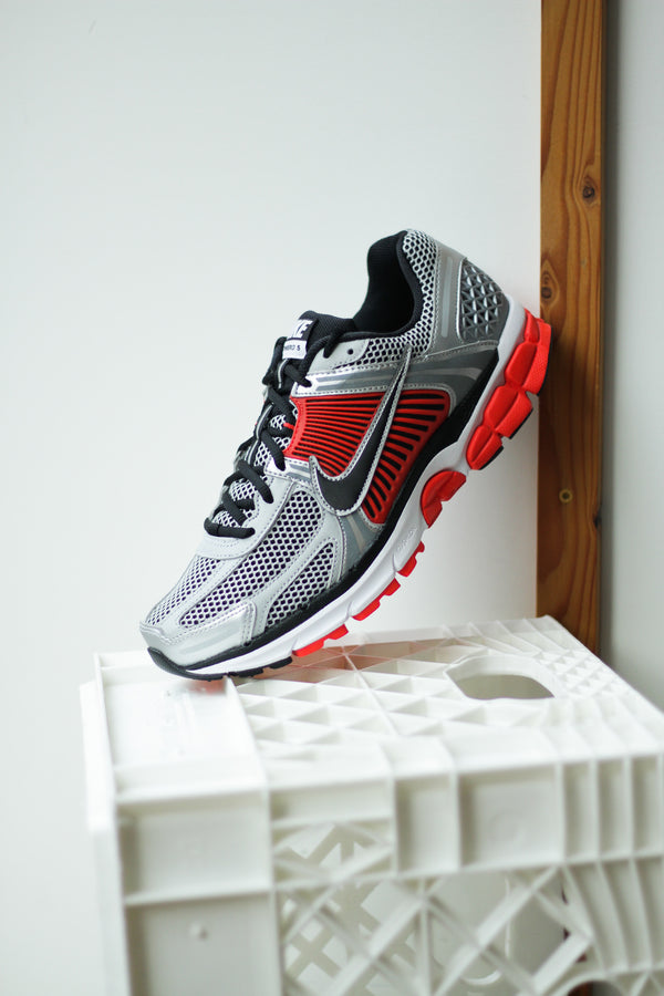 ZOOM VOMERO 5 "METALLIC SILVER"