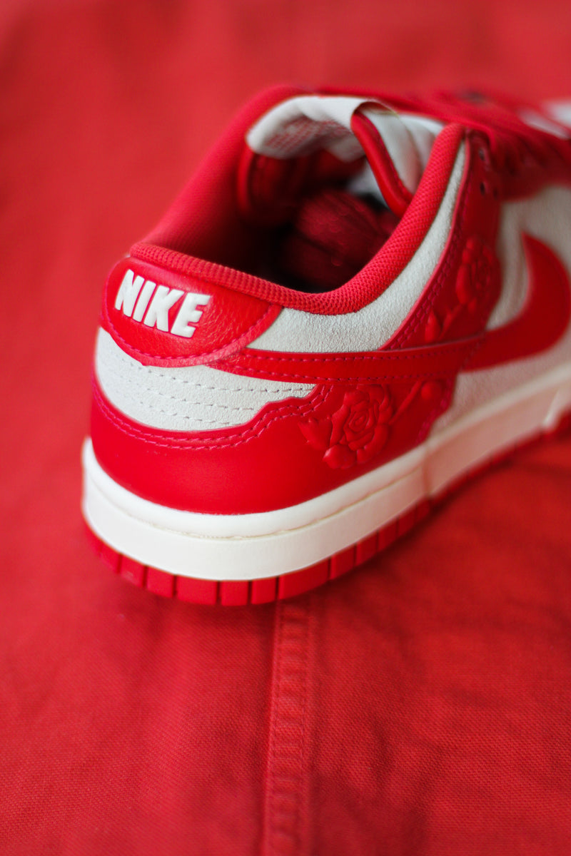 W DUNK LOW "UNIVERSITY RED"