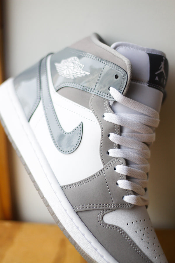 AIR JORDAN 1 MID SE "WHITE/COOL GREY-MEDIUM GREY"