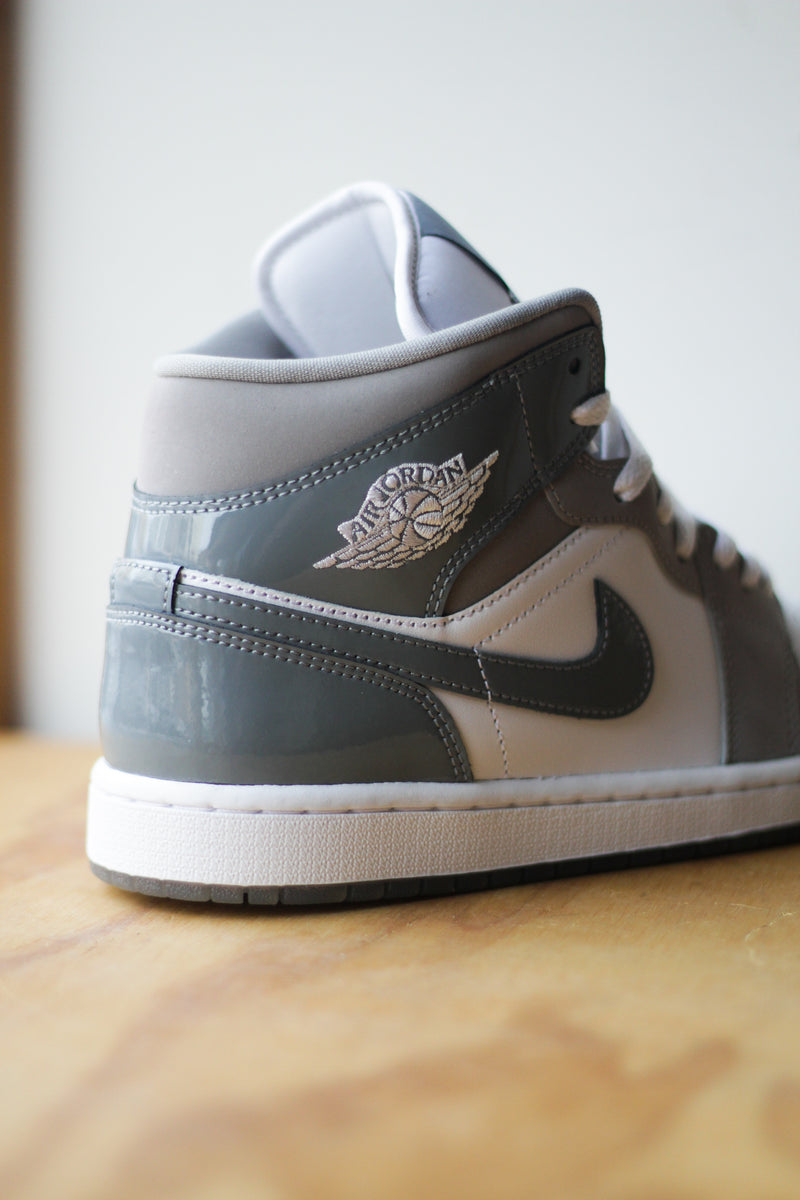 AIR JORDAN 1 MID SE "WHITE/COOL GREY-MEDIUM GREY"