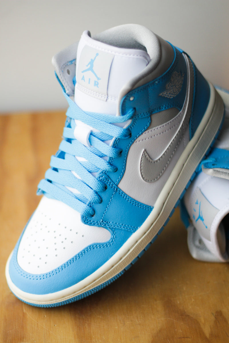 W AIR JORDAN 1 MID "DK POWDER BLUE/NEUTRAL GREY-WHITE-SAIL"