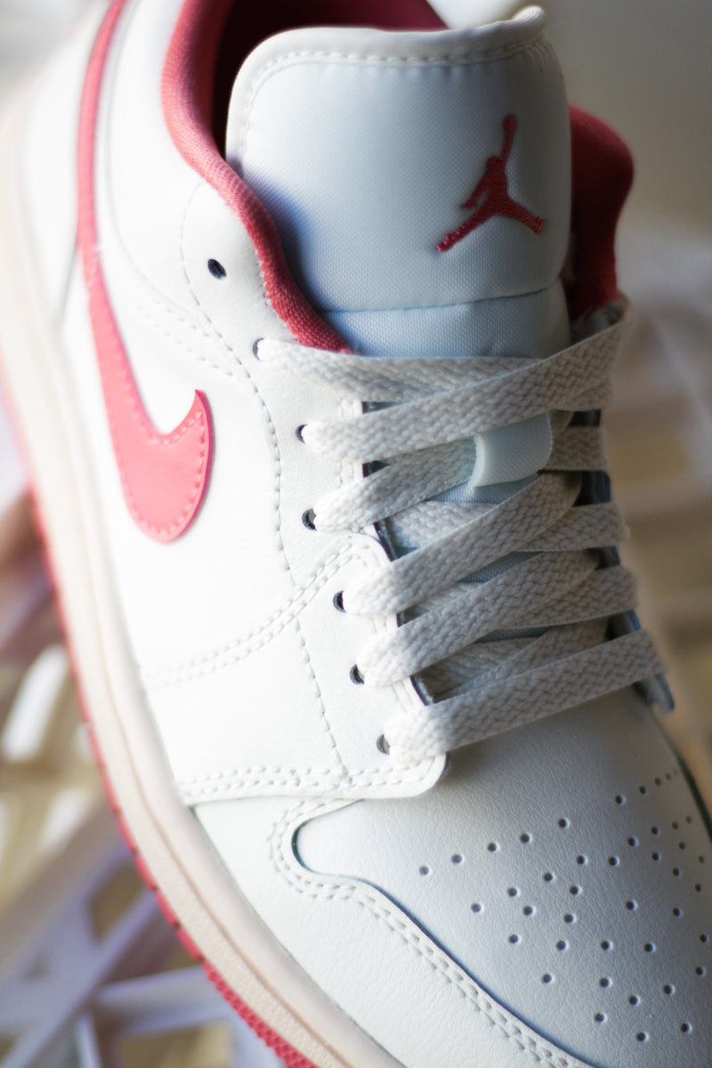 W AIR JORDAN 1 LOW "SAIL/PINK SALT-GUAVA ICE"