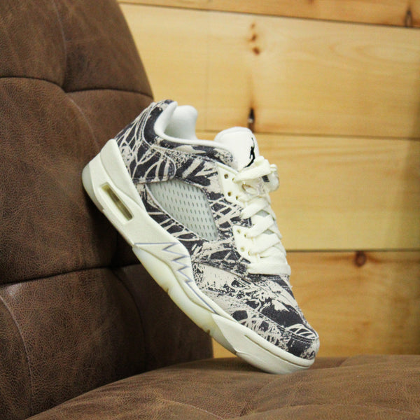 W AIR JORDAN 5 RETRO LOW COCONUT MILK