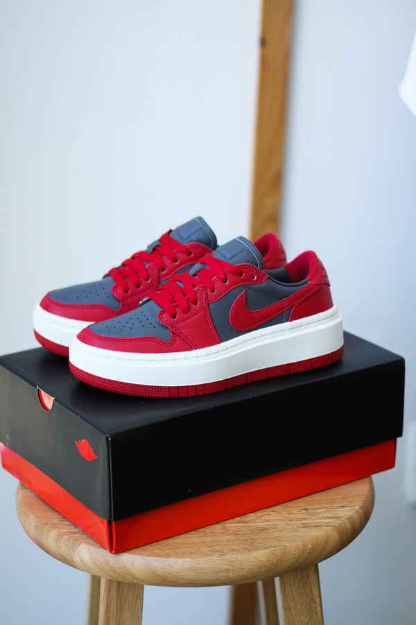 W AIR JORDAN 1 ELEVATE LOW "DARK GREY/VARSITY RED"